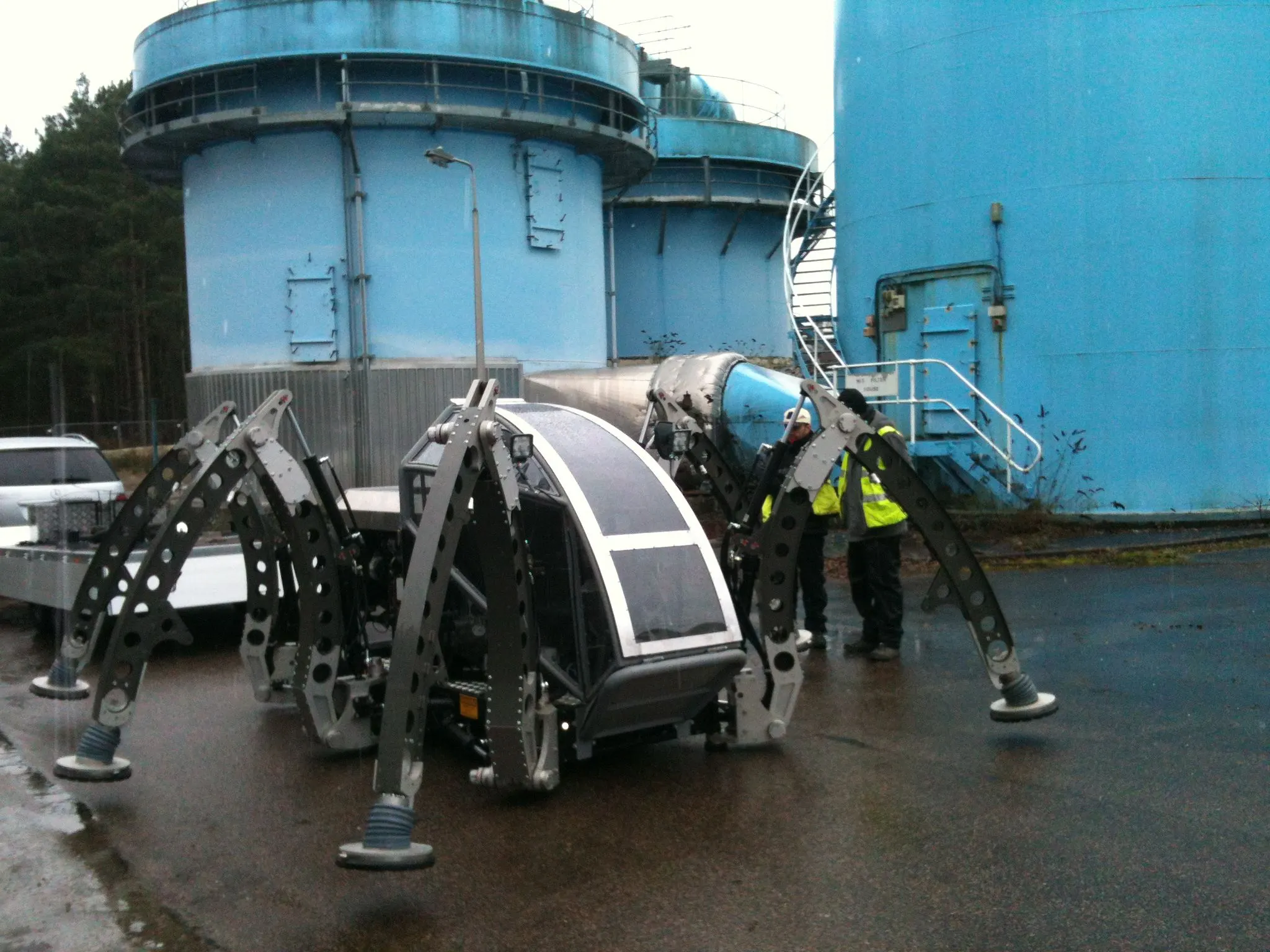 Mantis takes a break during the filming of its promotional video
