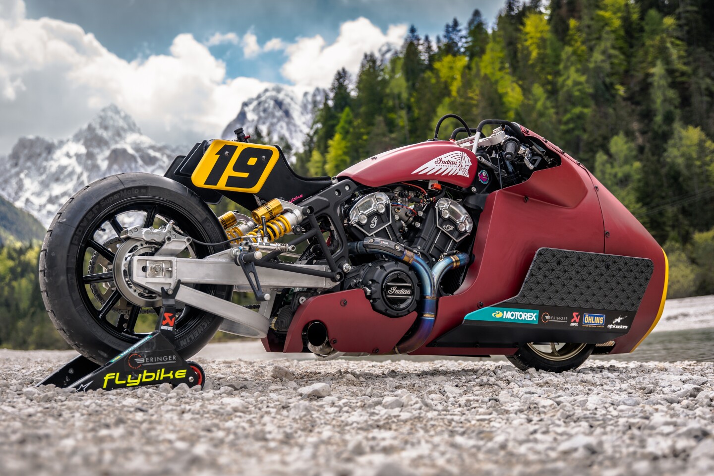 Extended swingarm for the drag strip