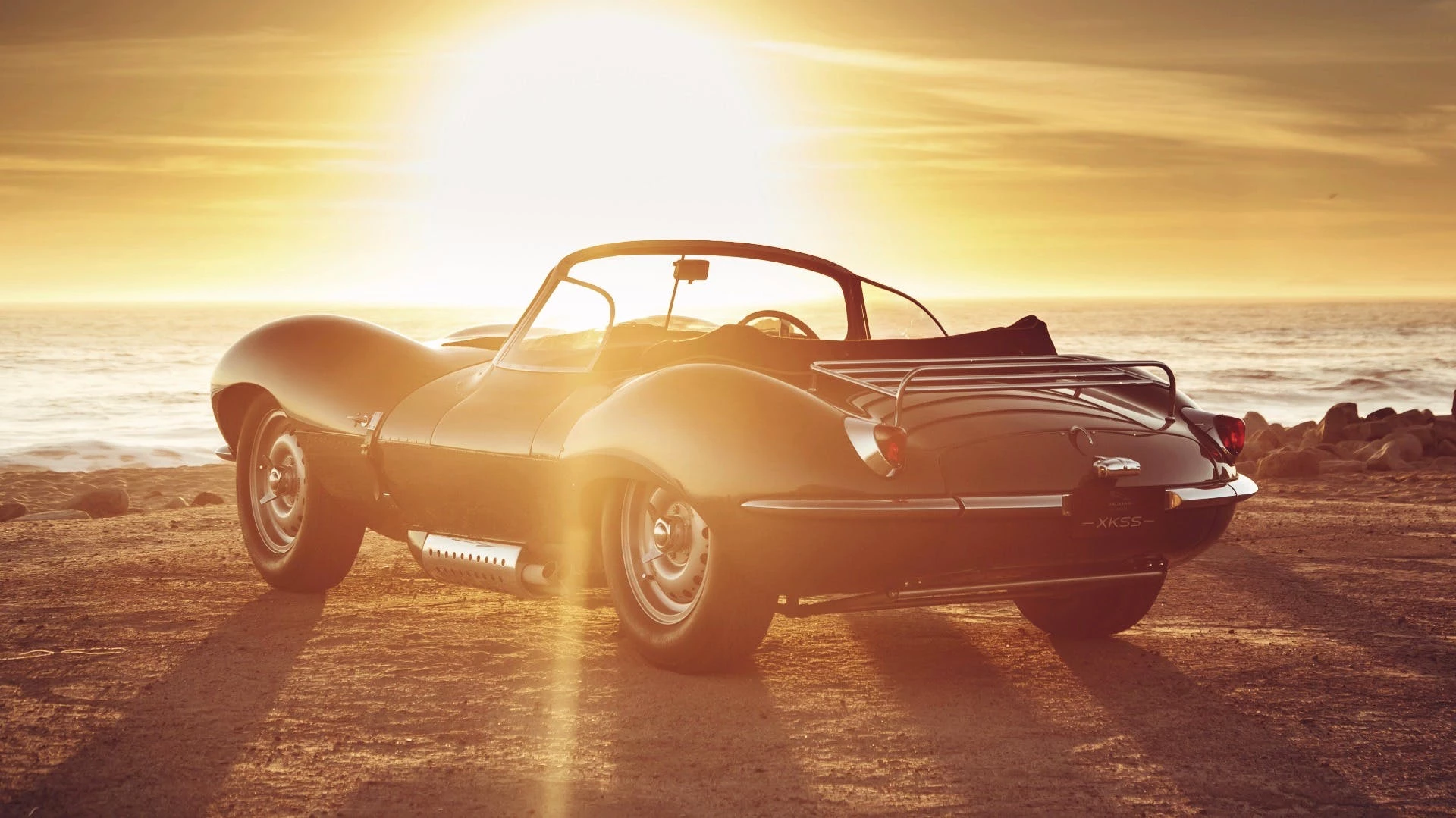 The Jaguar XKSS continuation model