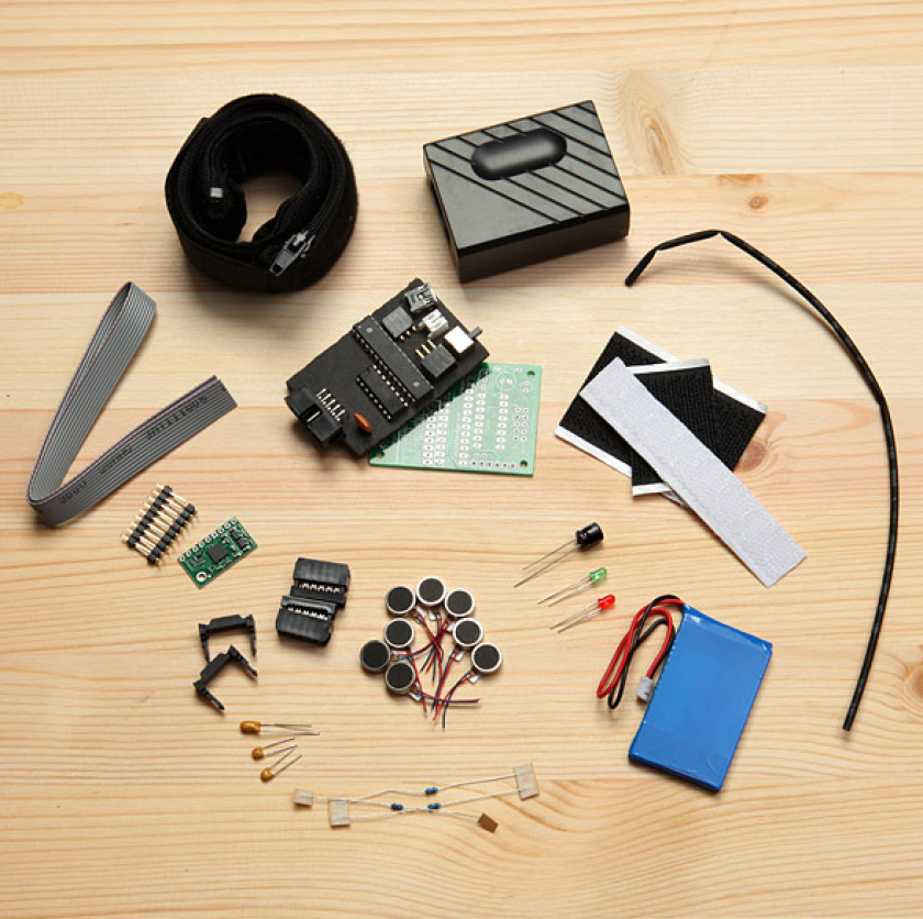 As the name suggests, the North Paw Directional Anklet Kit comes in kit form
