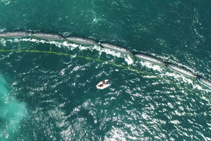 A prototype of The Ocean Cleanup's trash-catching barriers, as seen from above