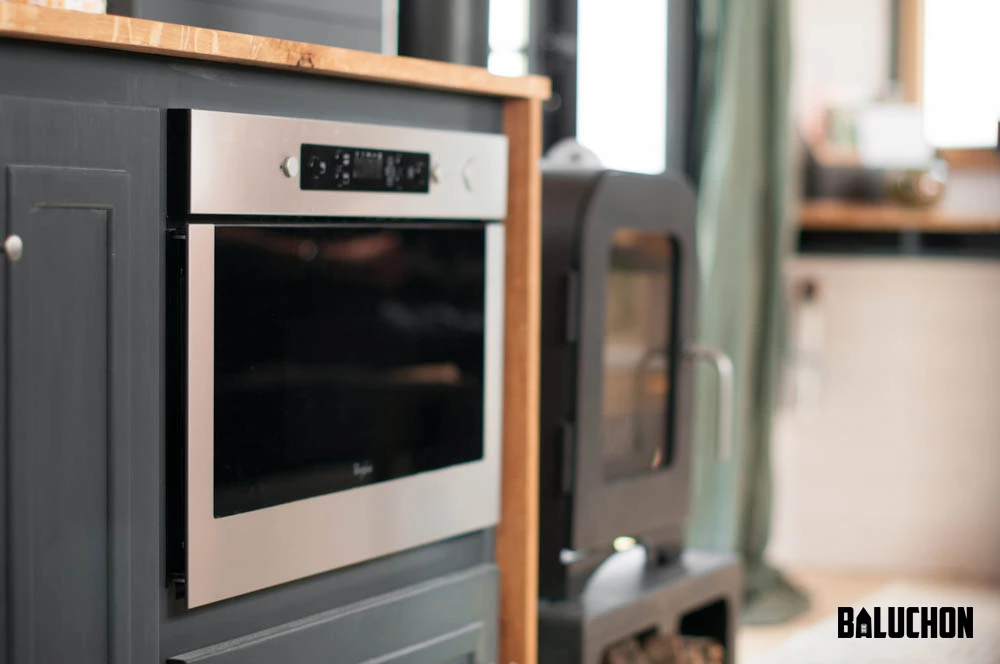 Inside the Intrépide tiny house by Baluchon