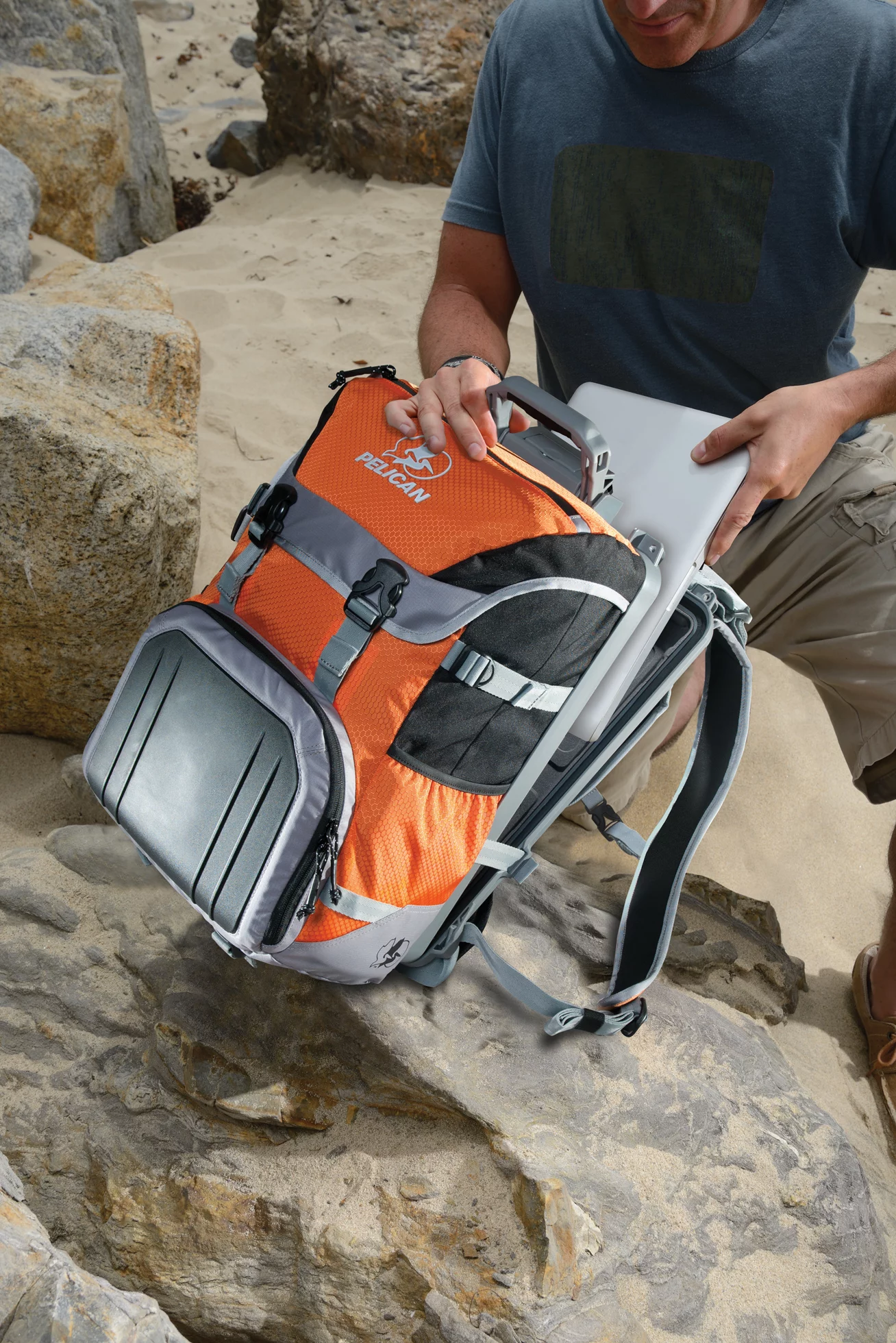 The S100 Elite Laptop Backpack caters for all 15-inch laptops and 17-inch Apple products