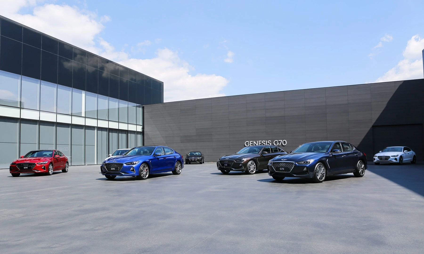 A fleet of G70s on show