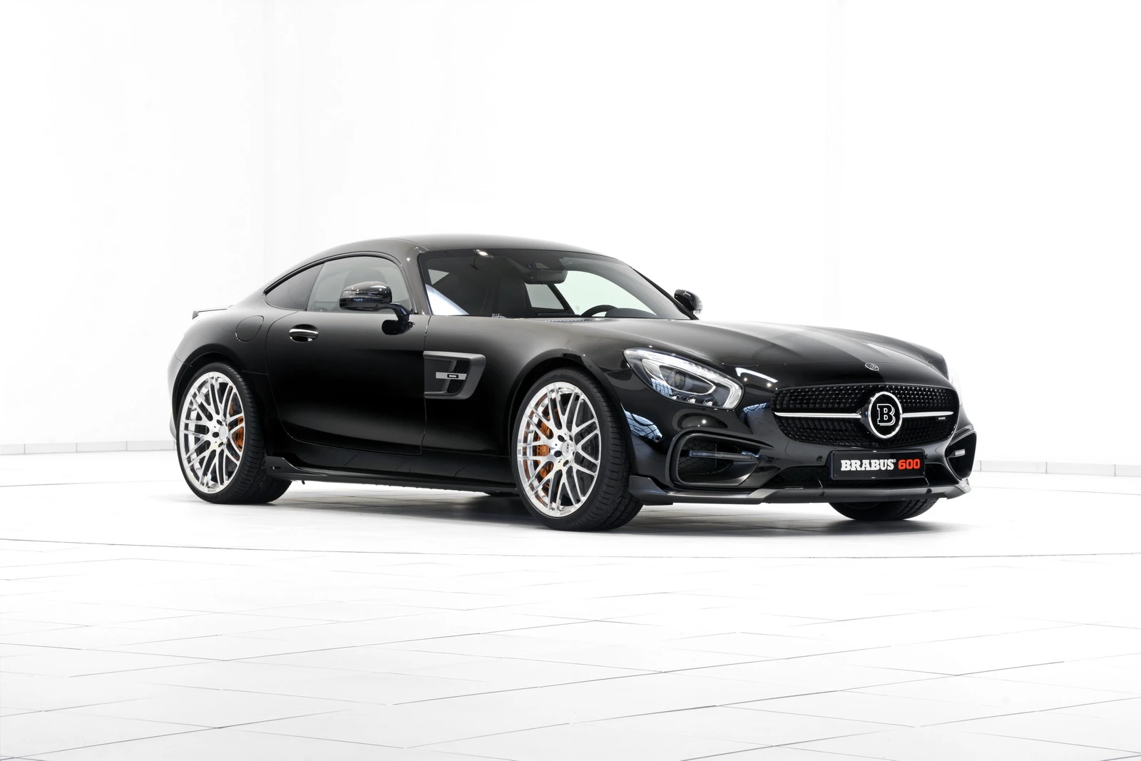 Brabus have dropped the car by 15mm to work well with the new wheels and tires