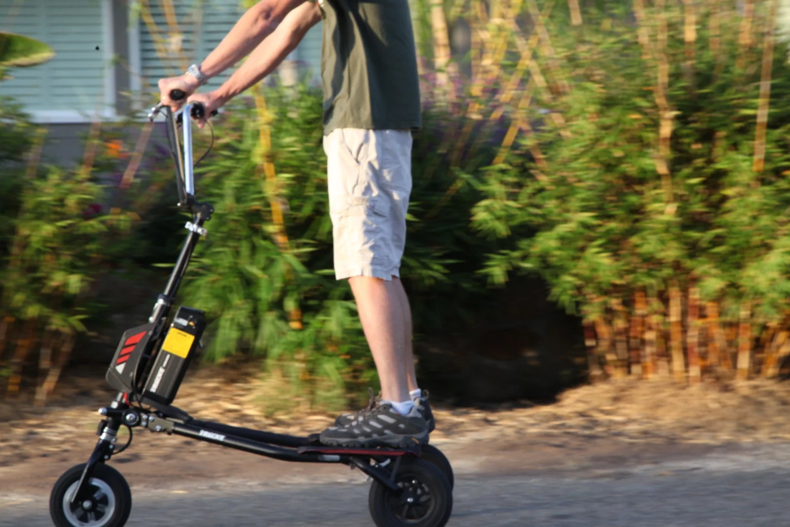 Trikke gives its carving frame a lithium-powered drivetrain