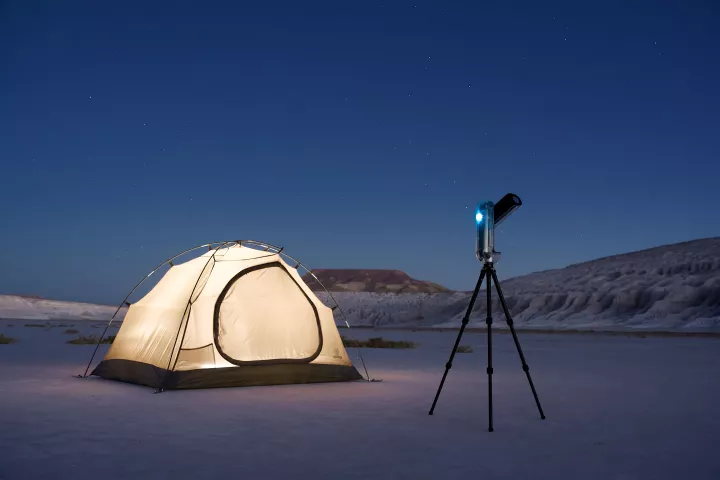 The Vespera II X_Edition smart telescope comes with a 4-hour battery for extended cosmic observation, and is shipped with a premium tripod
