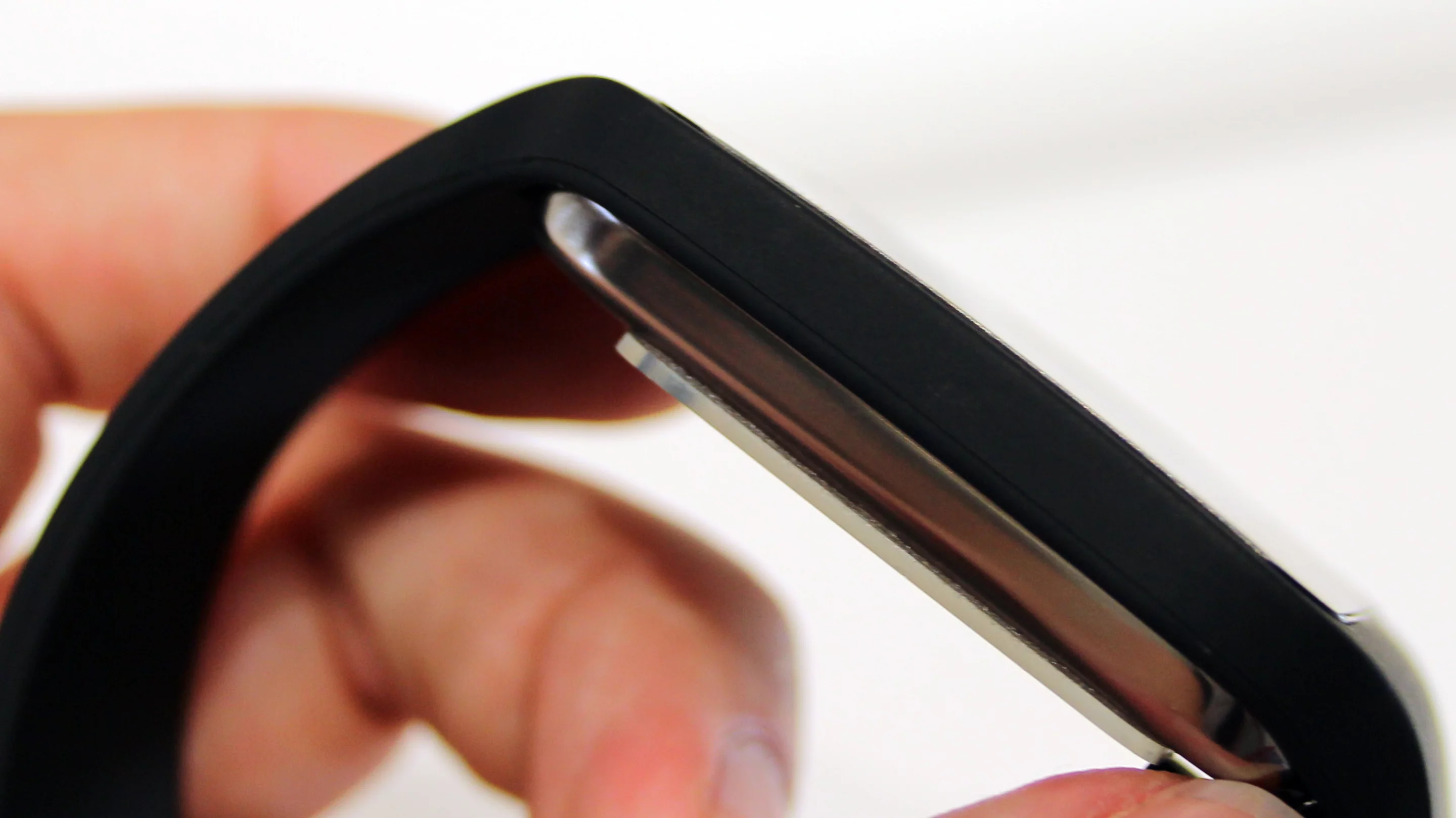 The device is light and comfortable on the wrist (Photo: Chris Wood/Gizmag.com)