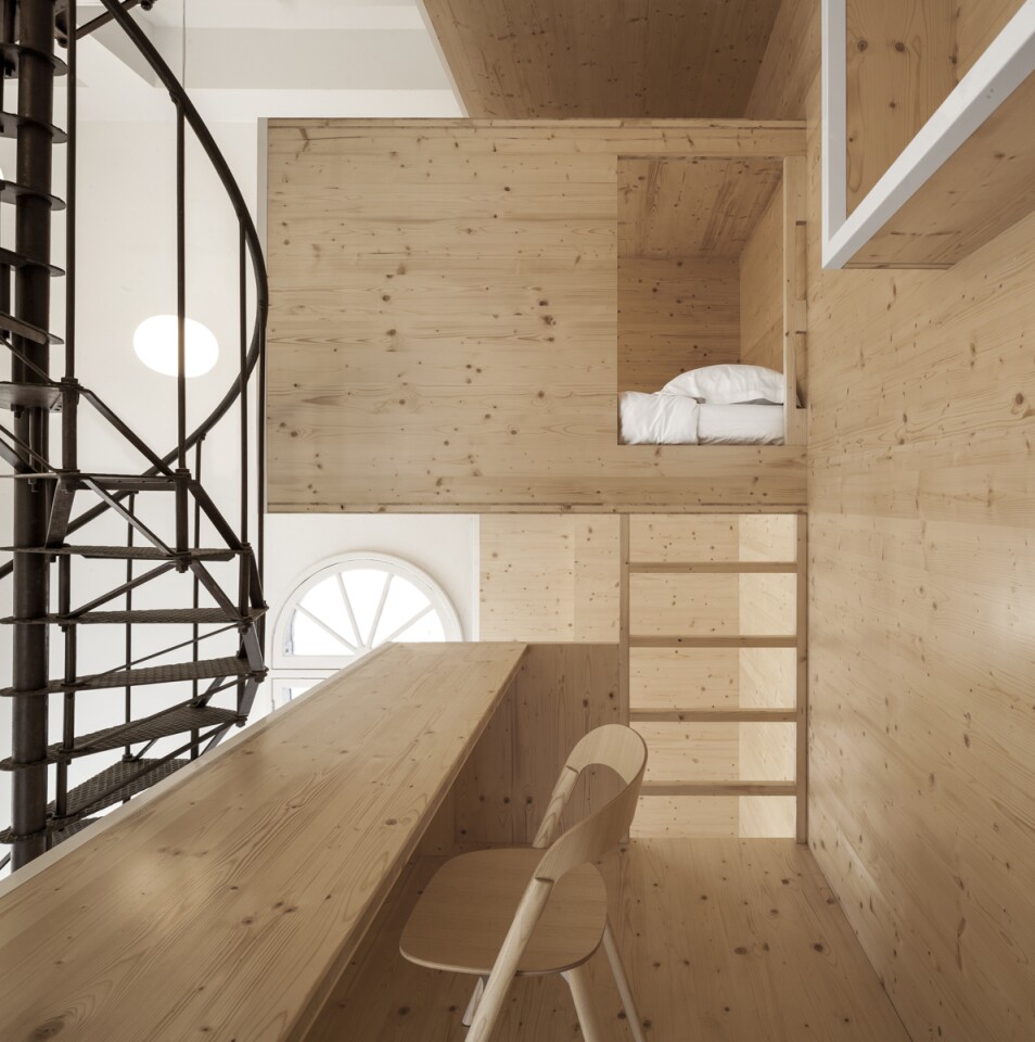Each section is reached via ladder (Photo: i29)