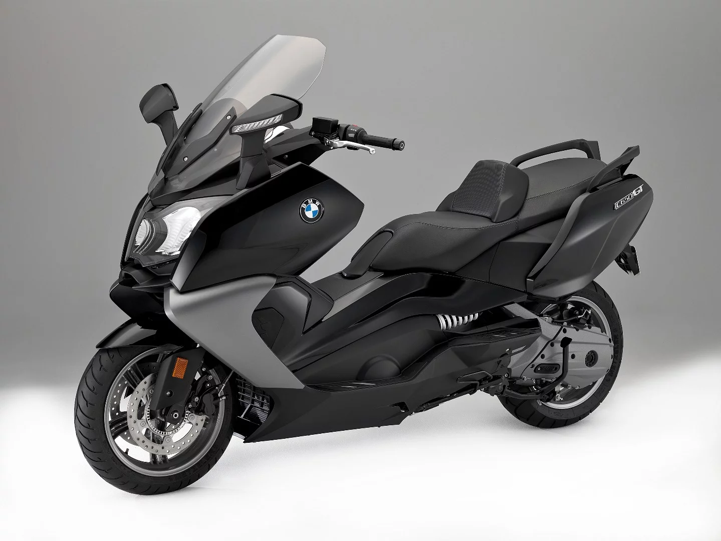 BMW C650 GT in Blackstorm metallic color