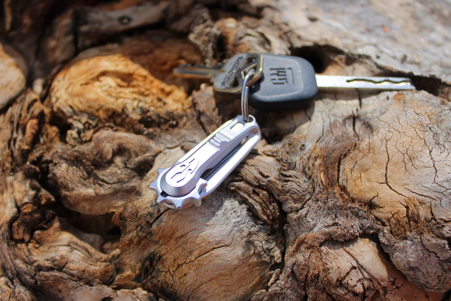 The inventors describe the Everyday Blade as the world’s smallest folding utility knife