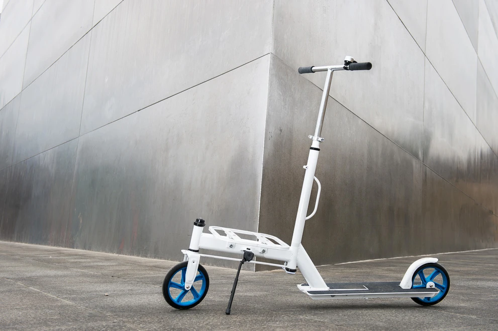 The Urban scooter features a steel frame