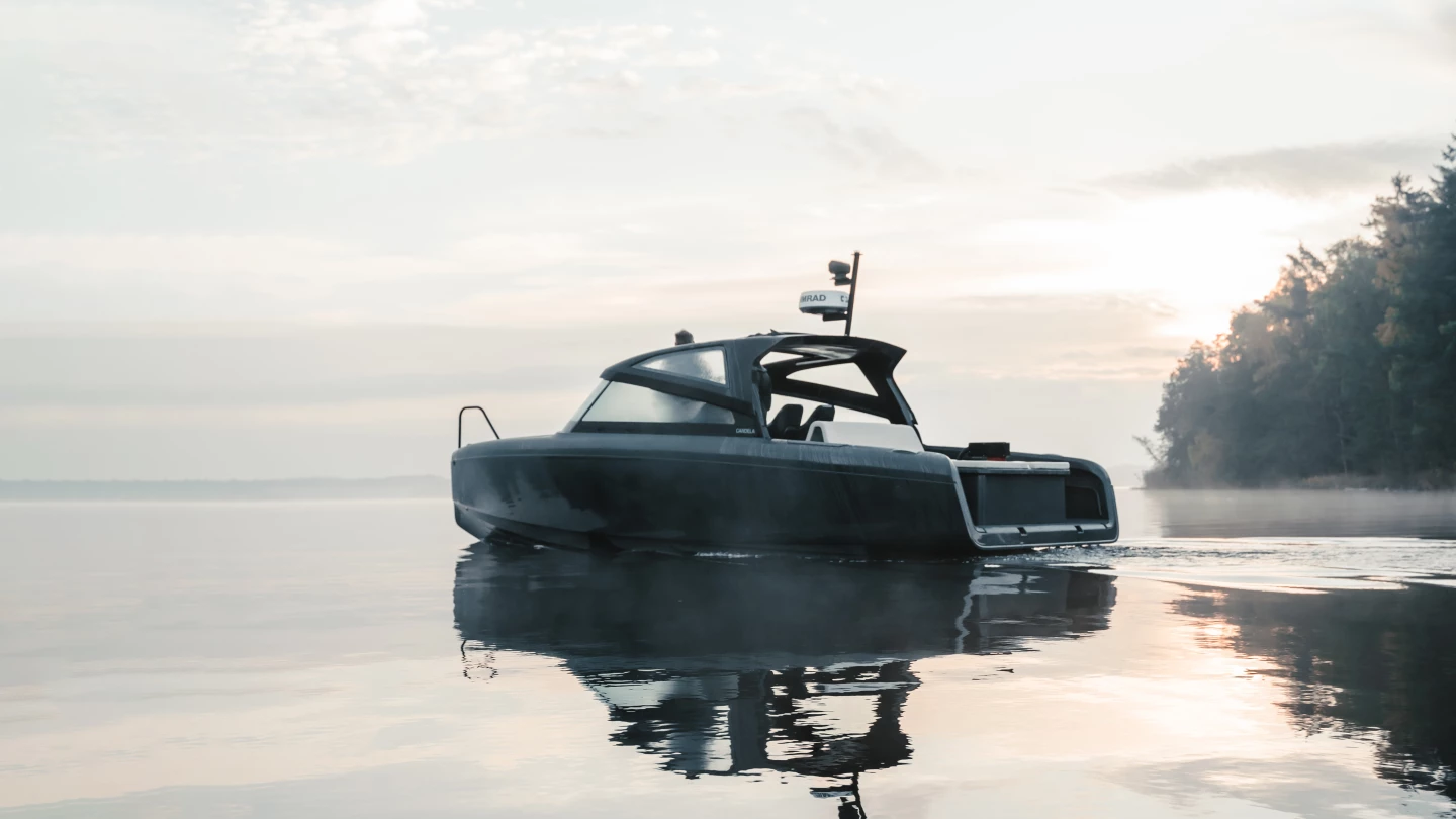 The Candela C-8 can be configured as a hard top, day cruiser or T-top