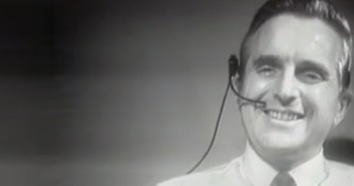 Engrlbart Mouse Douglas Engelbart, inventor of the mouse, dies aged 88
