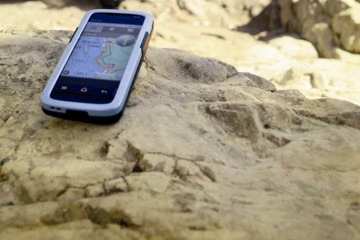 The Tak Wak tw700 GPS-smartphone-radio-buddy tracking system