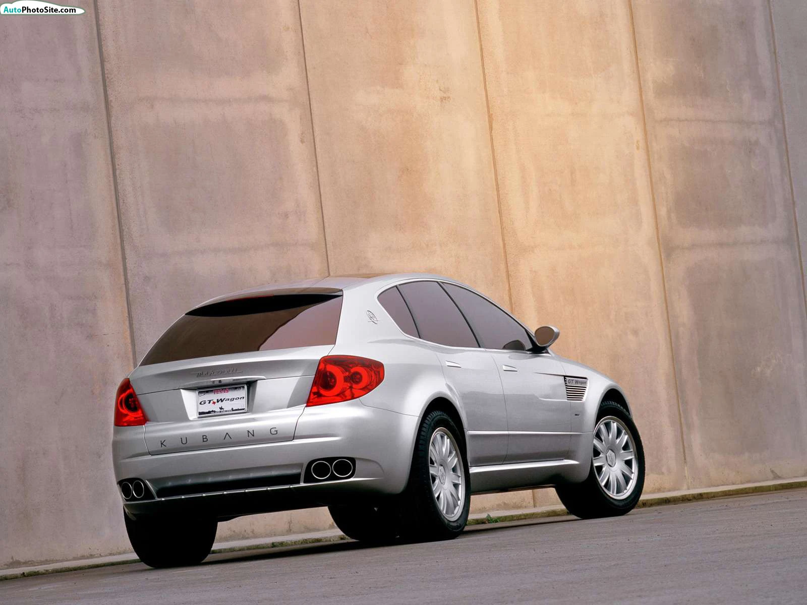 The Giugaro-styled 2003 Kubang concept