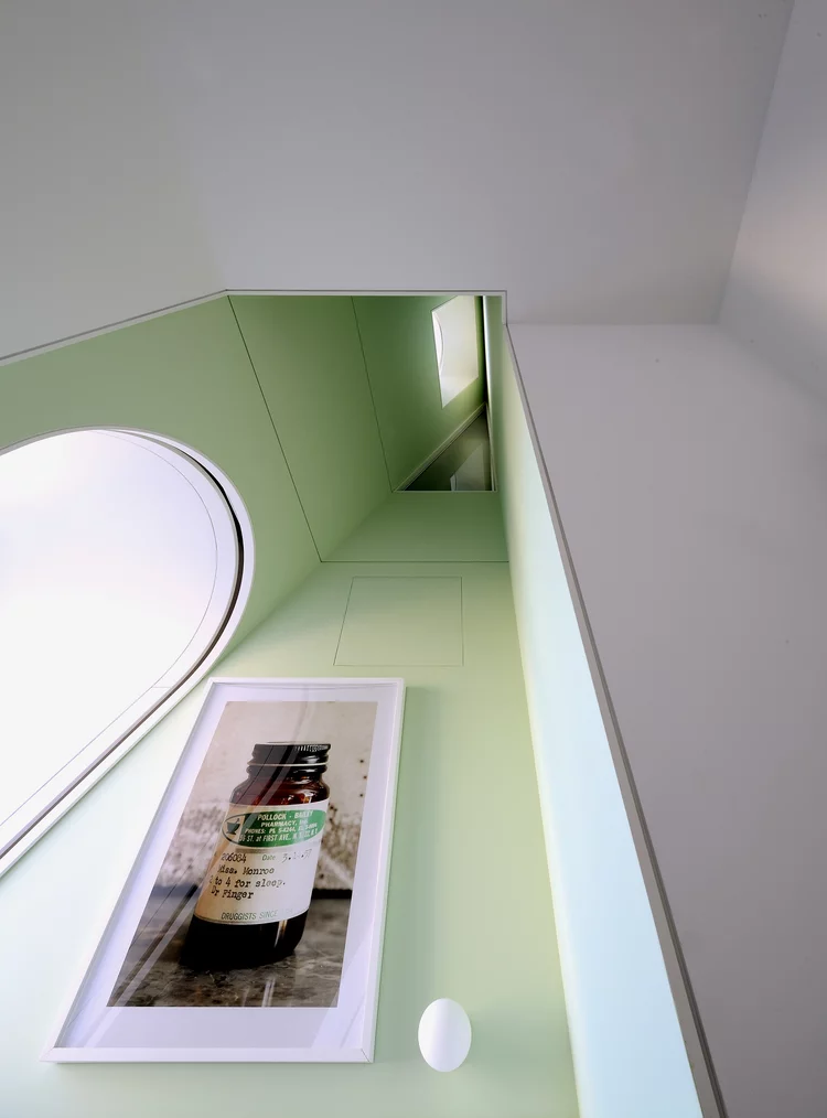 Architect David Hoston utilizes the entire 50-foot (15-meter) height of the residence (Photo: David Hoston)