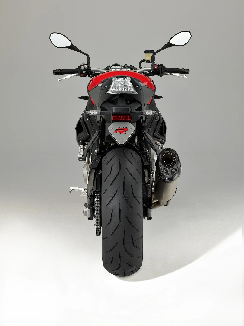 2017 BMW S1000R: tidy rear aspect