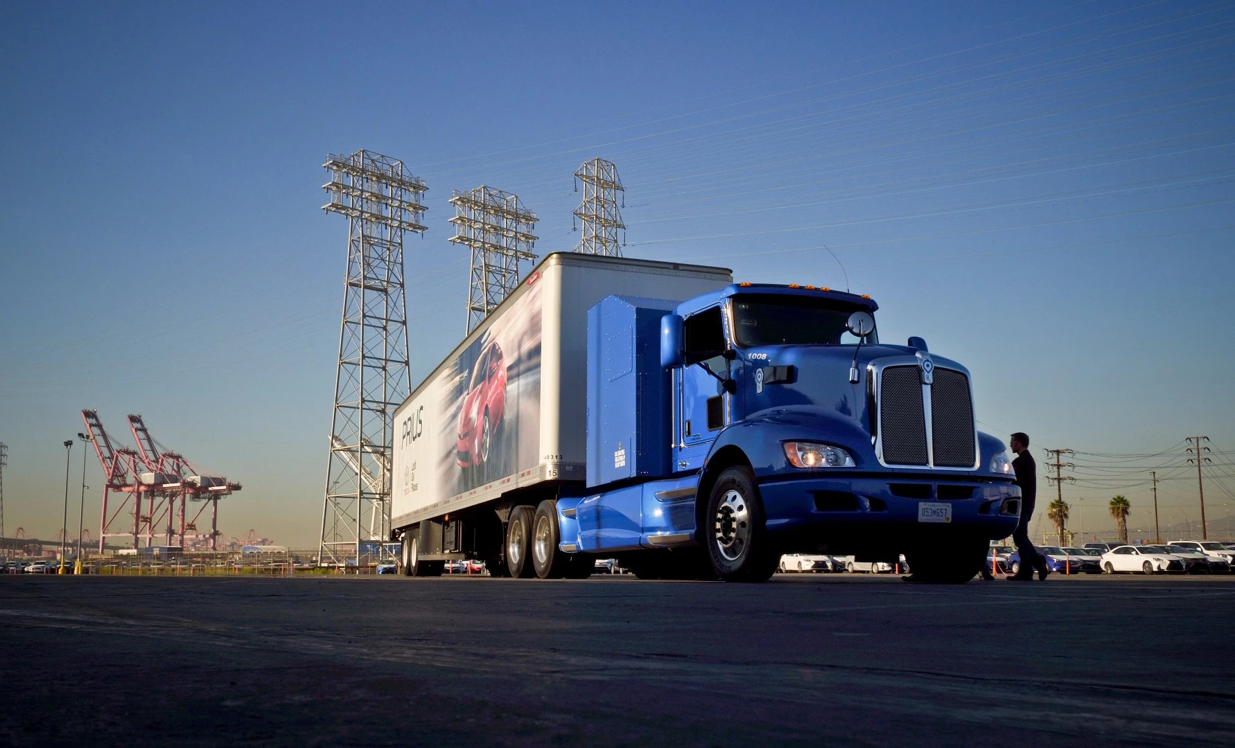 Toyota expects its hydrogen-powered trucks to cover around 200 mi (321 km) per day