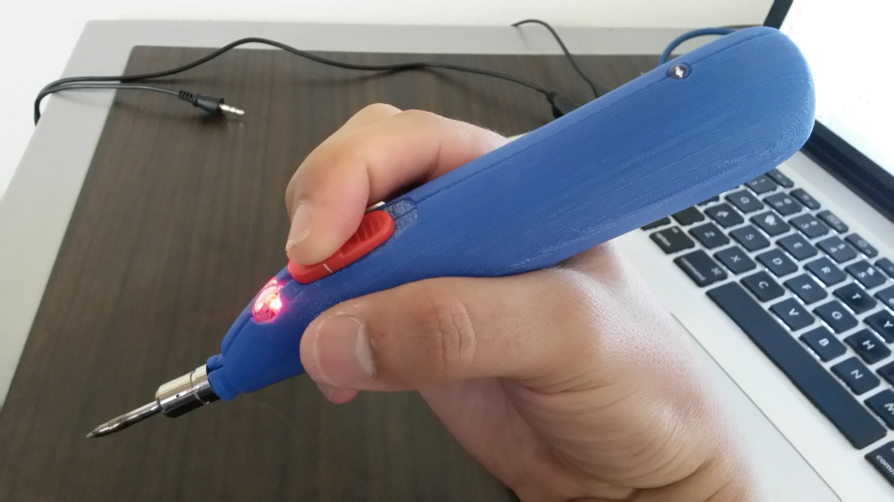 The Solderdoodle is based on an unsuccessful solar charger project