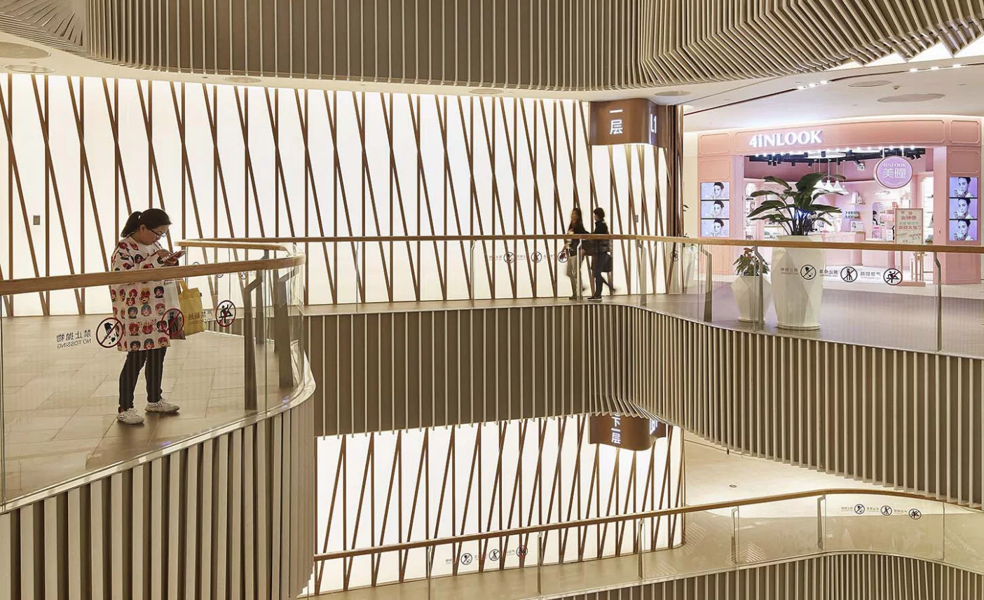 Lane 189 in Shanghai, China earned a "Special prize for an Interior Shopping Malls" at the 2018 Prix Versailles World Architecture Awards