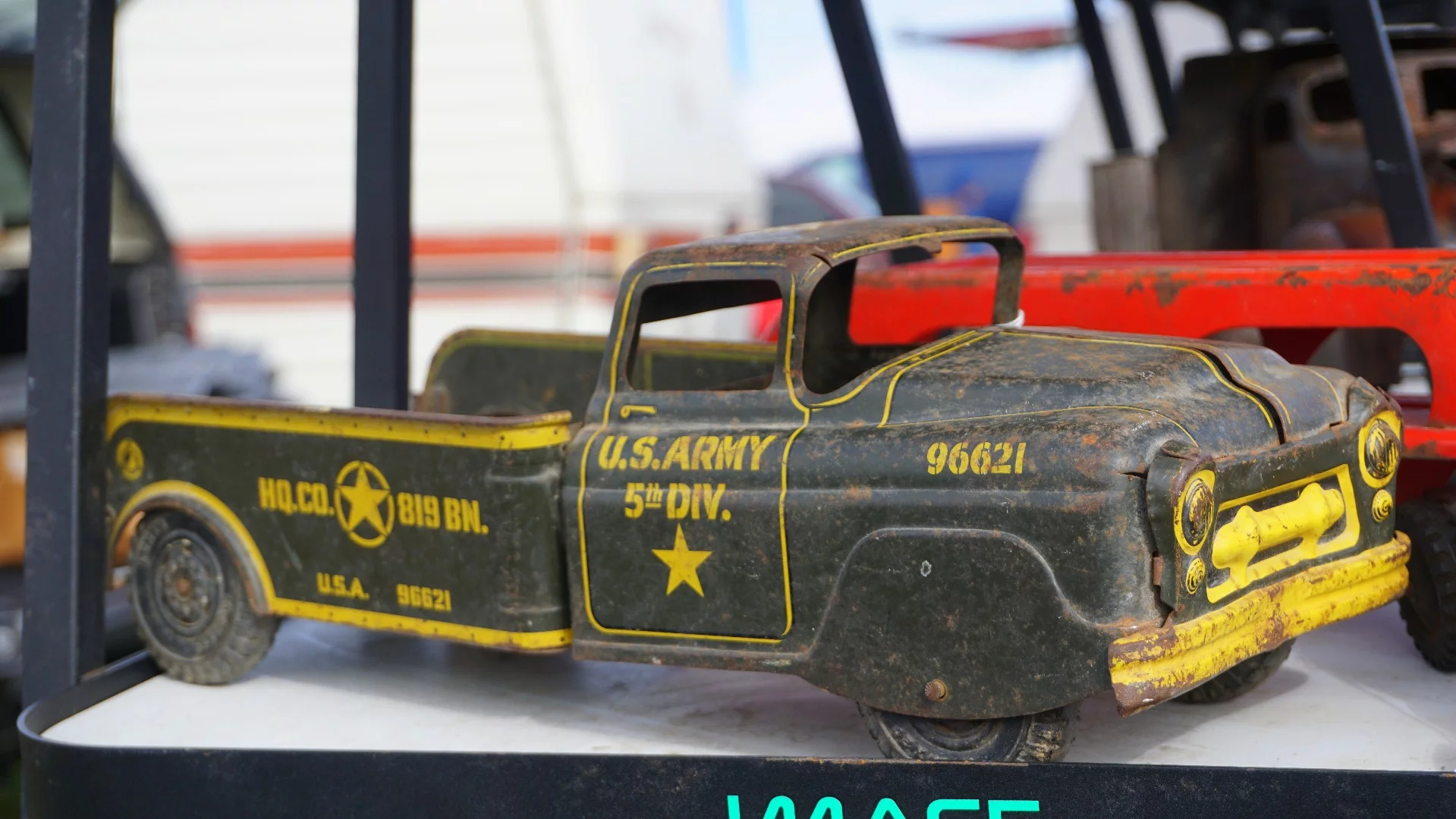 The vendor area at the Florida Flywheelers event takes up a good part of the 240 acre site, and you never know what you will find. This Marx toy truck is from the 1950's.