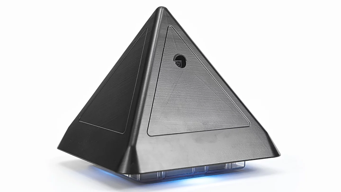 The Point Motion camera offers a 5 MP resolution, has a built-in battery and connects wirelessly to a computer over Wi-Fi