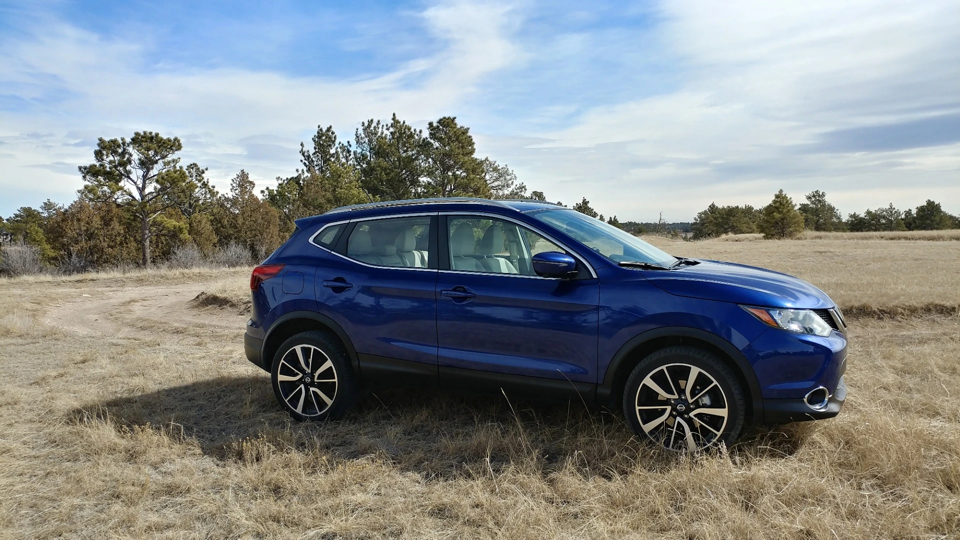 While a bit vague in their inputs to the driver, steering and handling in the 2019 Rogue Sport are both predictable and well tuned