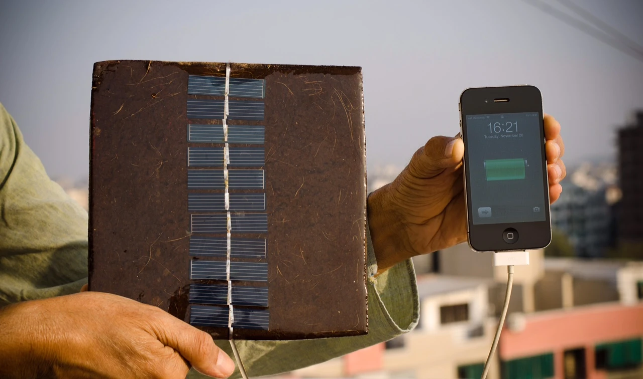 The firm is also working on a prototype roof panel which features integrated solar cells, thus allowing the occupant to power LED lights or charge cell phones