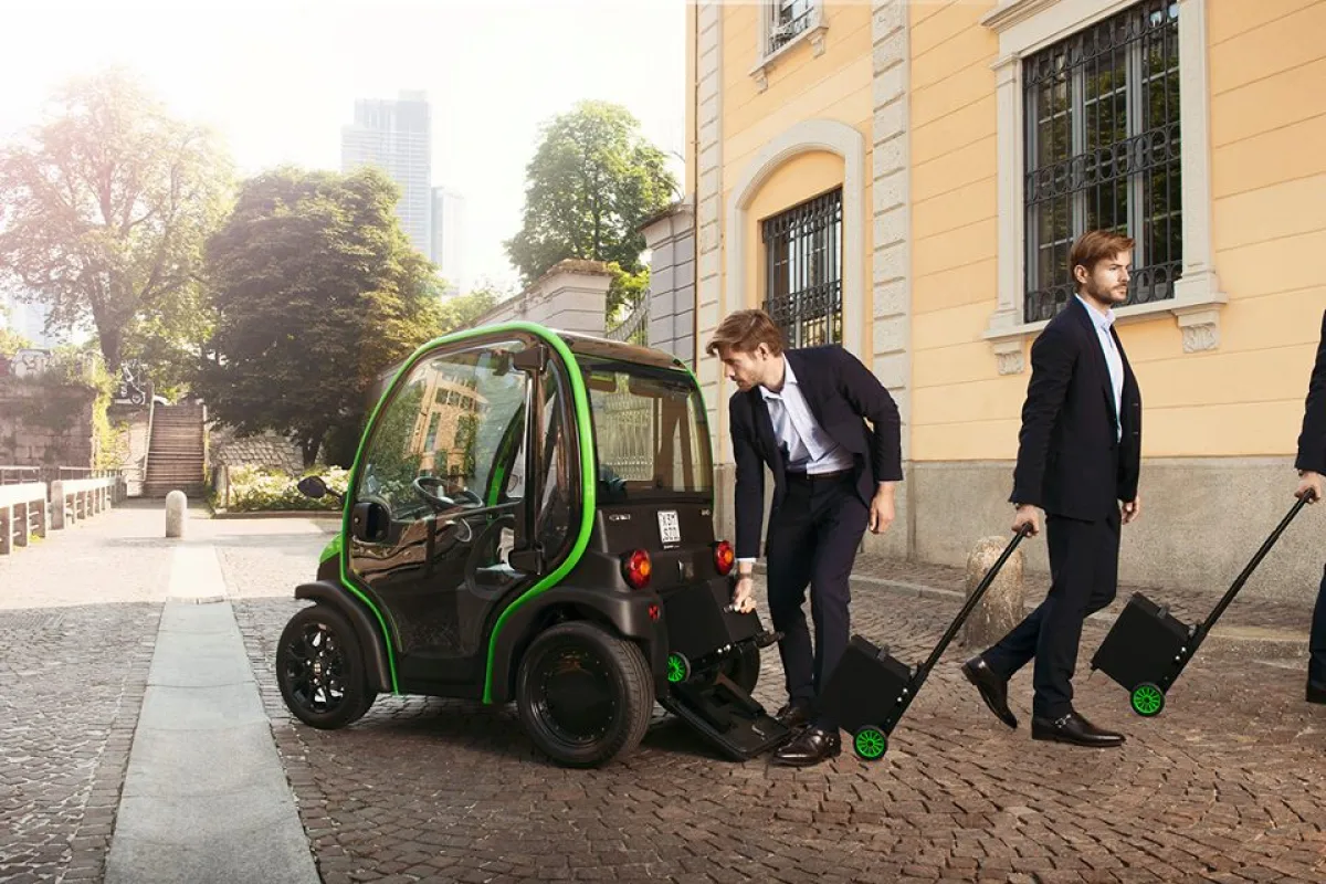 The Estrima Birò now comes with the option of a battery that can be removed and pulled along like a suitcase