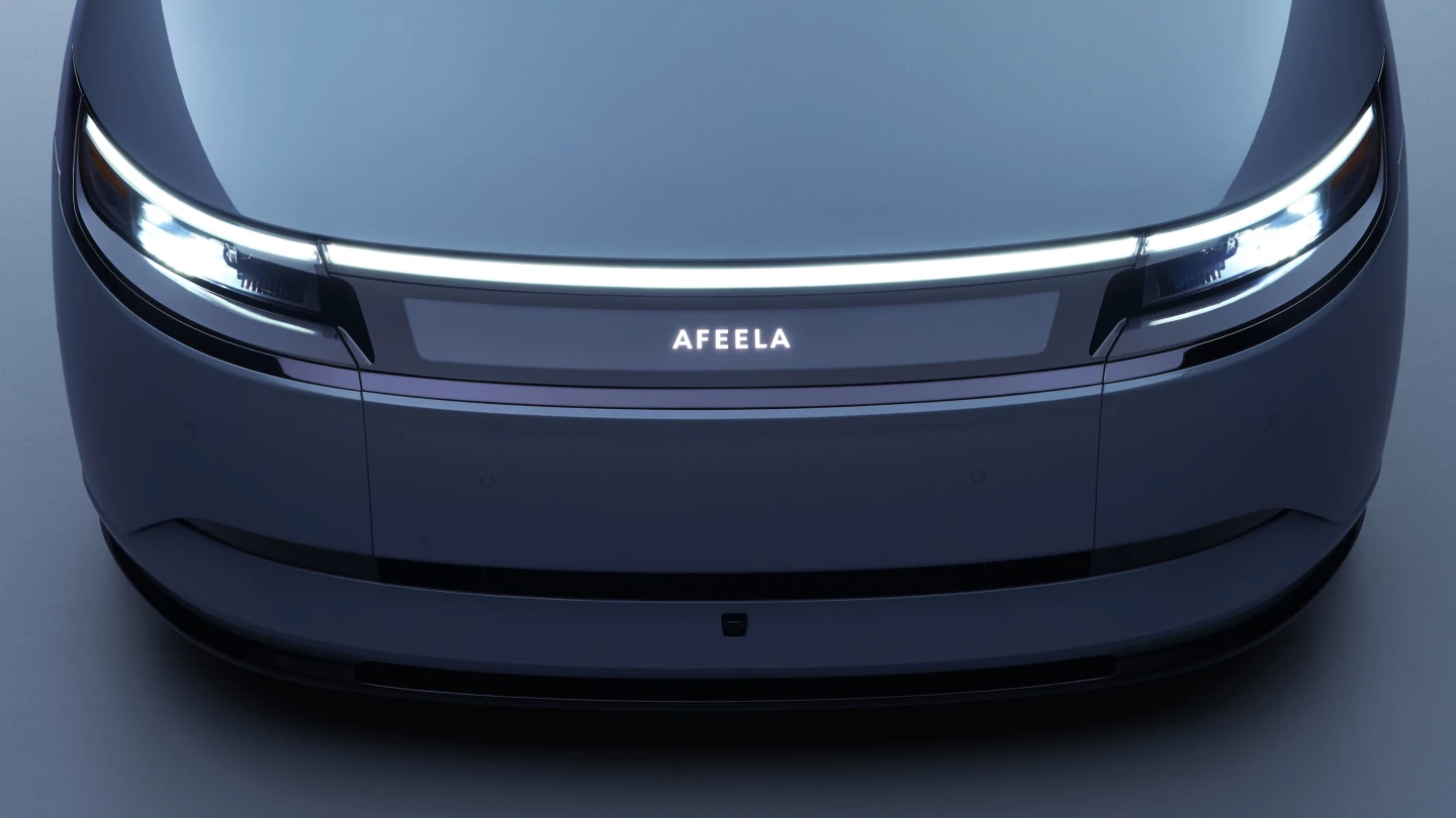 The ‘media’ light bar on the front fascia enables communication with other drivers and the sharing of essential data