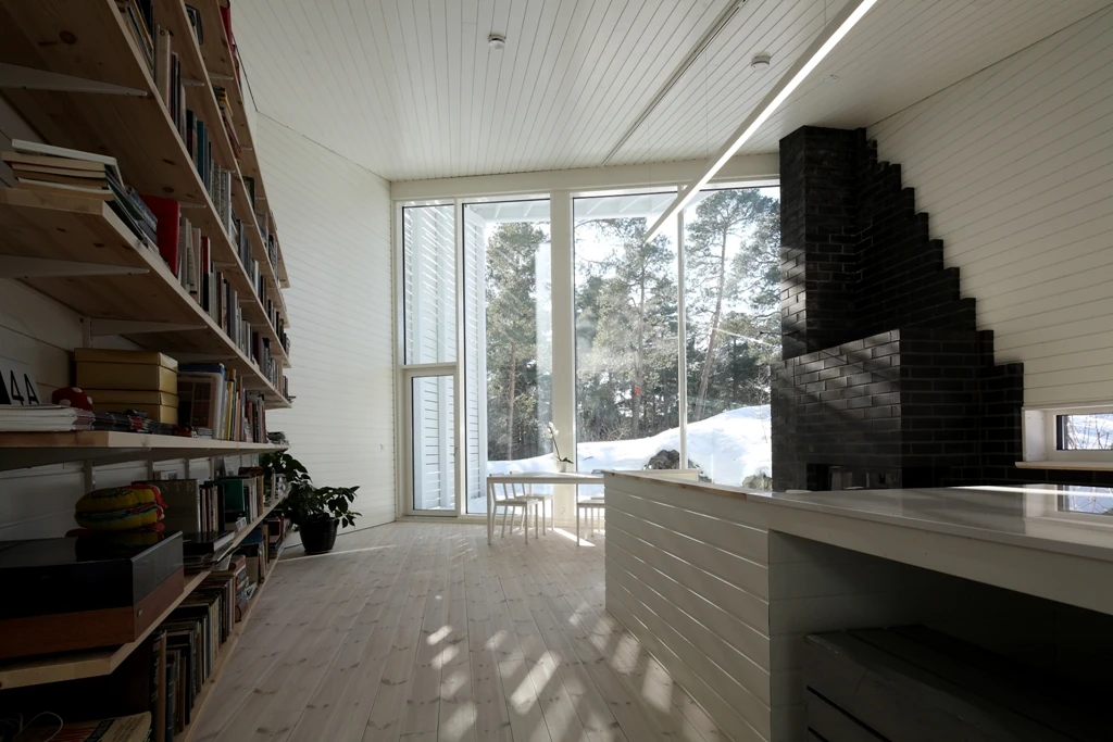 The same space can be used for all the living needs: working, eating, relaxing, entertaining and sleeping