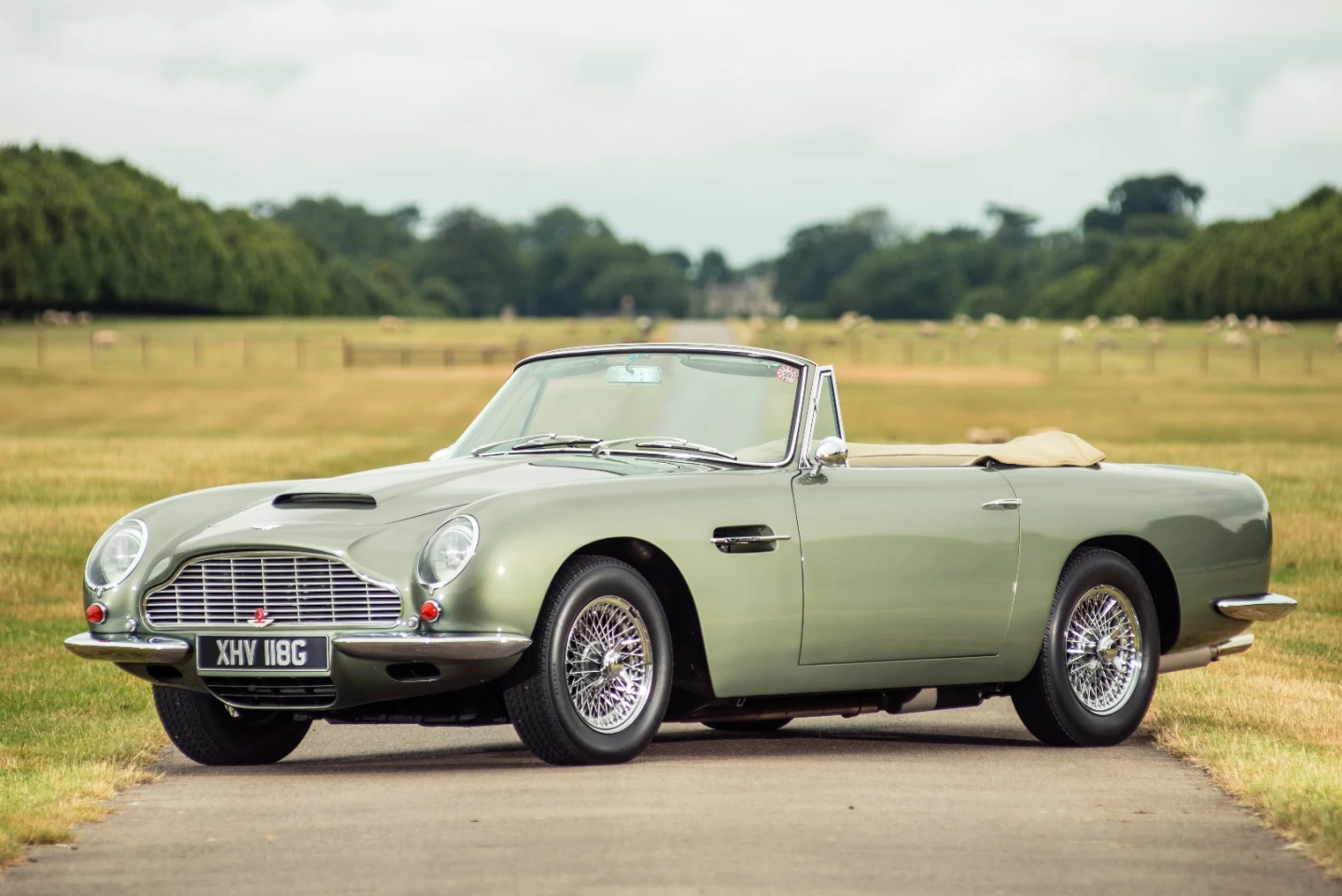 This 1968 Aston Martin DB6 Vantage Volante sold at Silverstone Auctions' Salon Prive sale at Blenheim Palace on Friday 4th September. Estimated to sell for GBP£825,000 to GBP£925,000, the car sold for GBP£900,000 (US$1,367,541) including buyers premium.