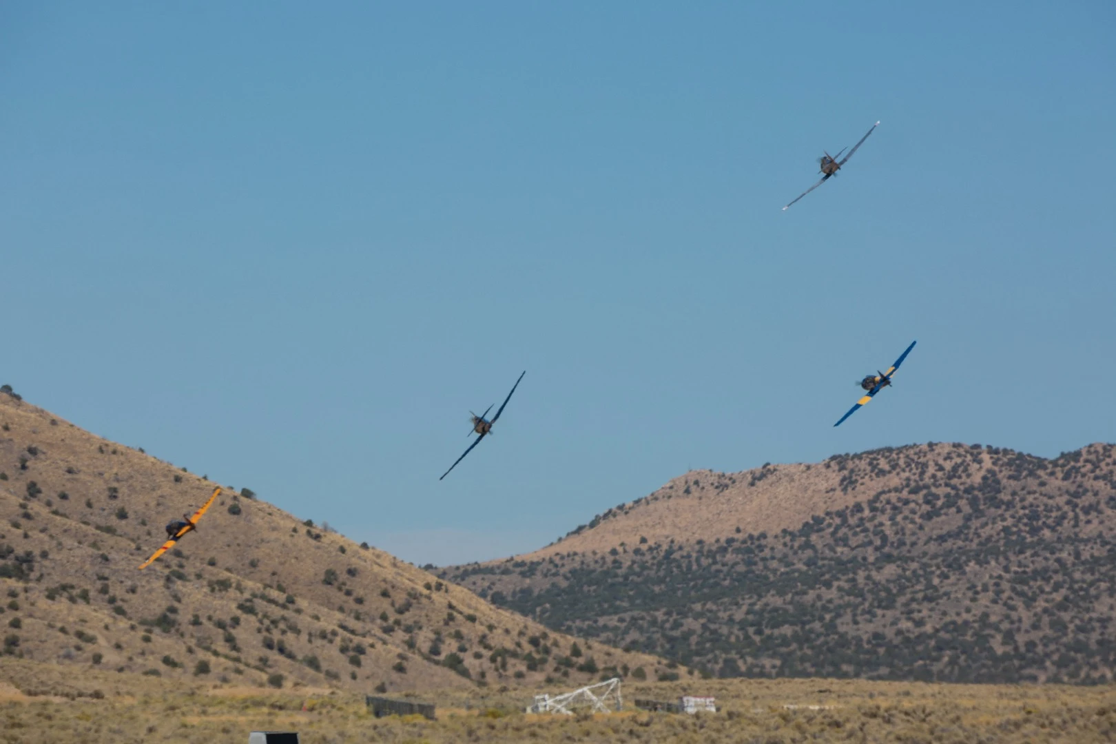 Turning around pylon 1, the planes take a variety of different lines