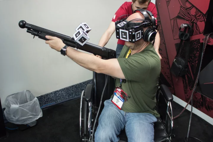 The zombie apocalypse is here (at least inside this headset), and Gizmag is pumping lead into walker flesh
