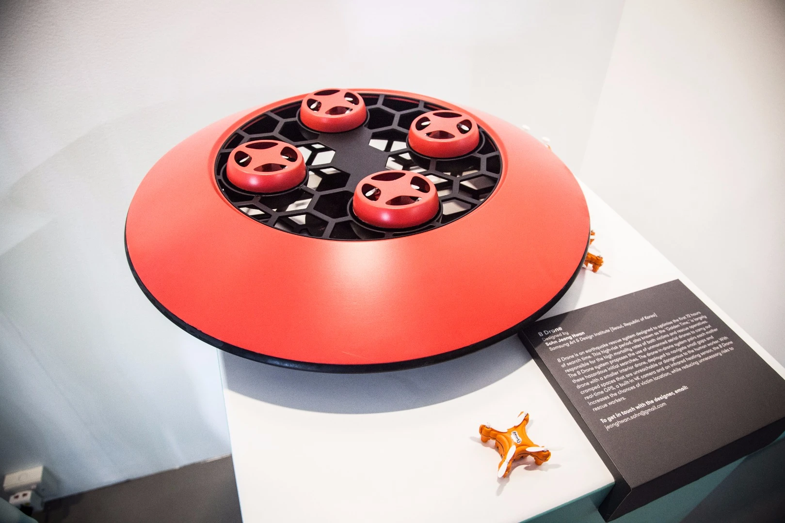 Global Grad Show: The B Drone is an earthquake rescue system that dispatches smaller drones from the larger mothership, which can then explore tighter spaces with their 4K cameras and infrared sensors. By Sohn Jeong Hwan, from the Samsung Art & Design Institute, Korea
