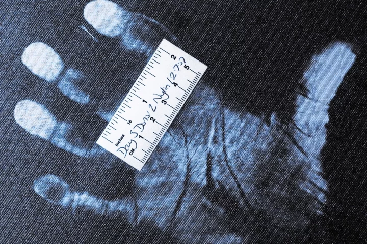 Forensic researchers have had early success refining a method normally used to recover fingerprints from plastic and glass, and applying it to clothing