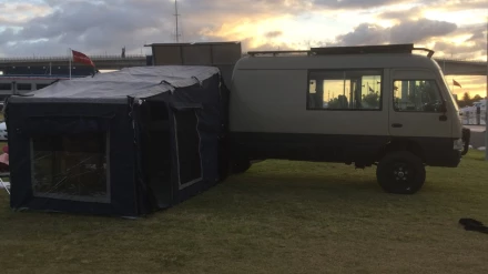 Land Cruiser 4x4-equipped Toyota camper van grows with pop-out tent