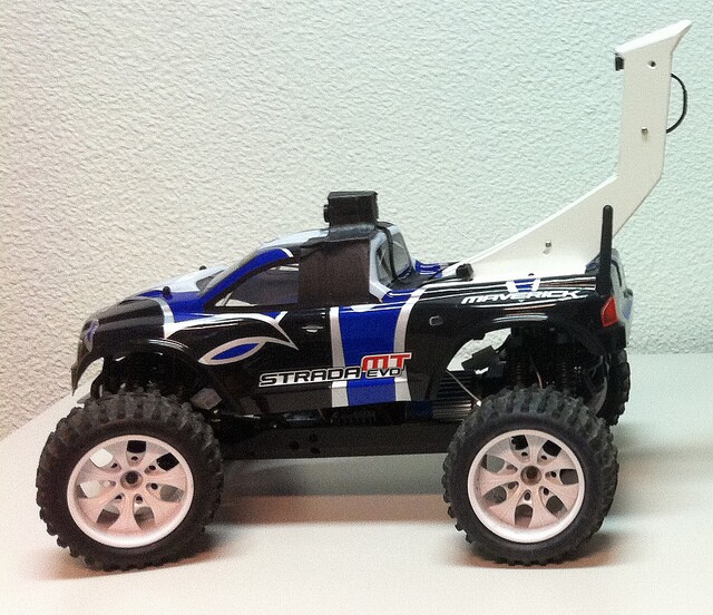 RC truck modified with on-board cameras (Photo: Artica)