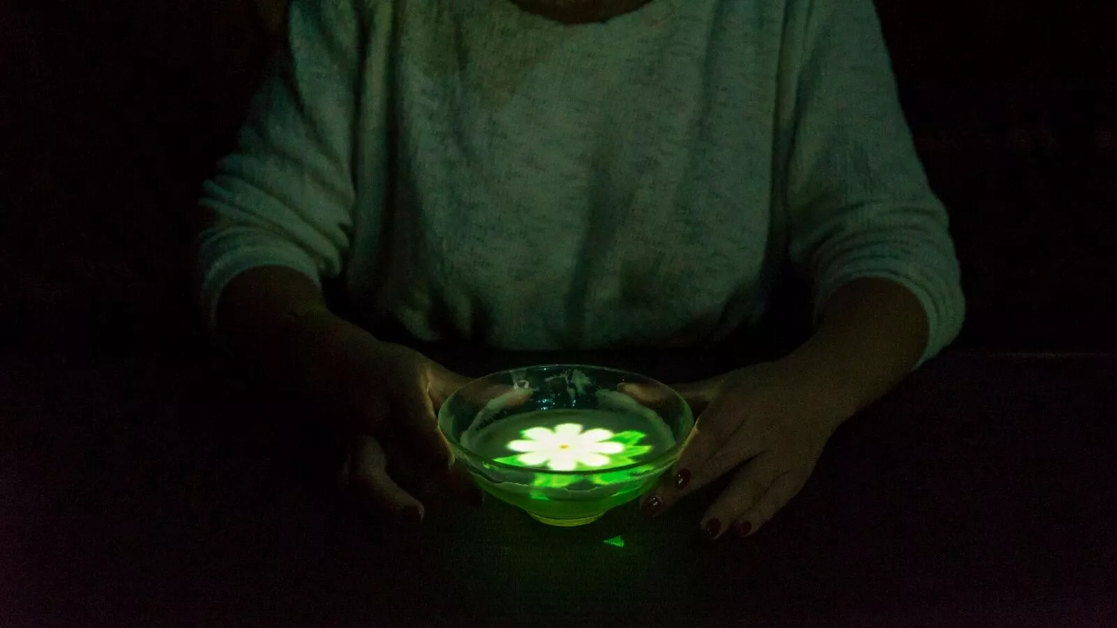 Inside the Tea House at Tokyo's Mori Building Digital Art Museum