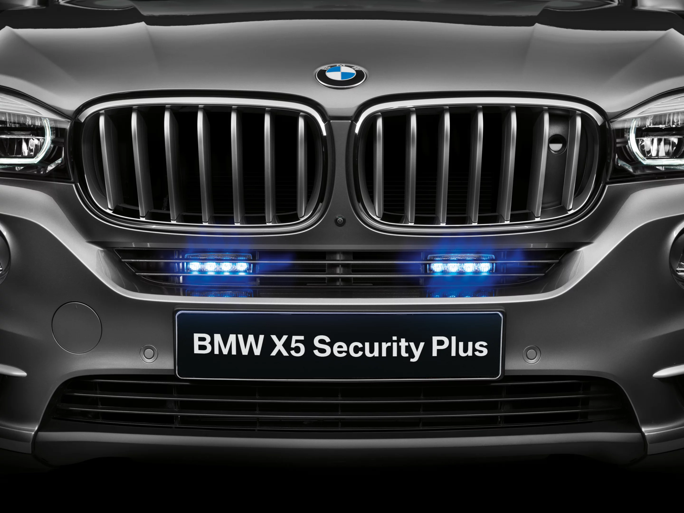 For drivers who want to be seen, the Security Guard can be fitted with flashing lights