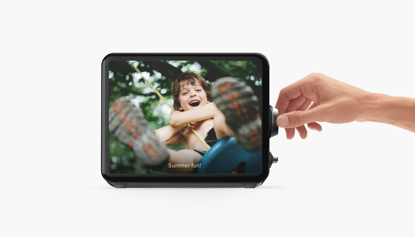 Loop's video chat feature lets you easily connect with friends and family, anywhere and any time