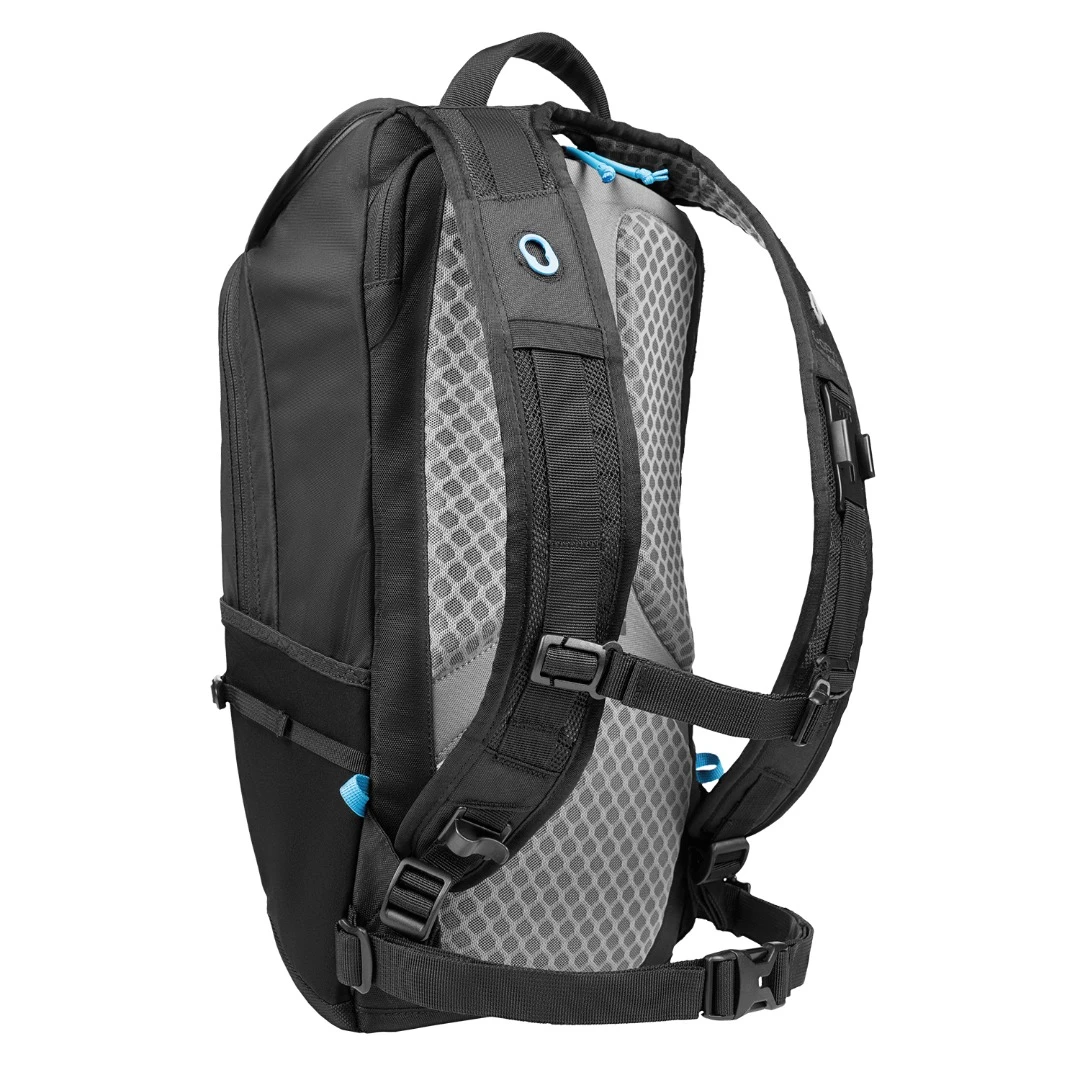 The right hand strap has an aperture to feed a bladder nozzle through