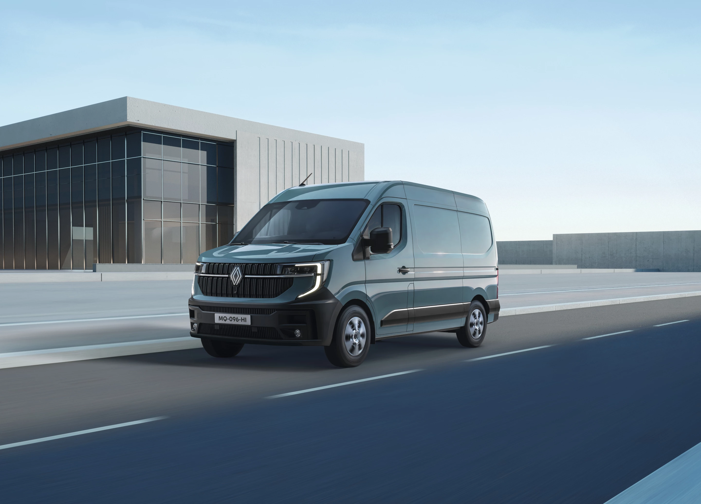 The Master E-Tech electric van is based on a multi-energy platform designed to also meet the build needs of its diesel and hydrogen fuel variants