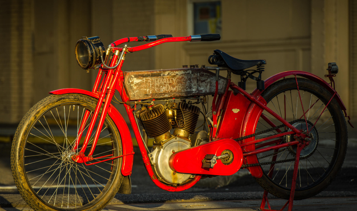This 1912 Harley-Davidson X8E Big Twin comes with a rather distinctive paint scheme. Legend has it that McQueen and his buddy Von Dutch rattle-can painted the bike red during a late-night drinking session