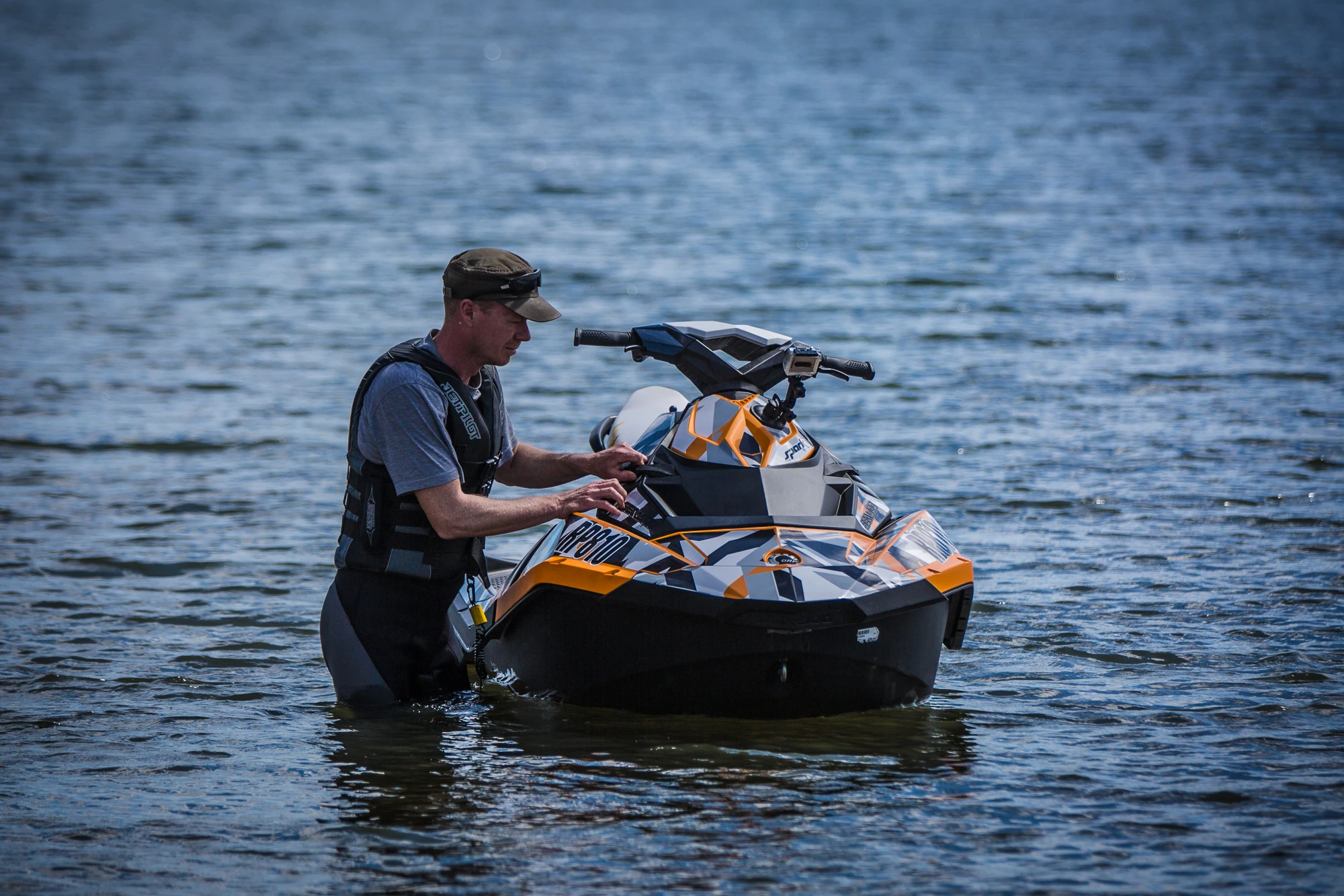 Noel McKeegan with the Sea-Doo Spark (Photo: Loz Blain/Gizmag.com)