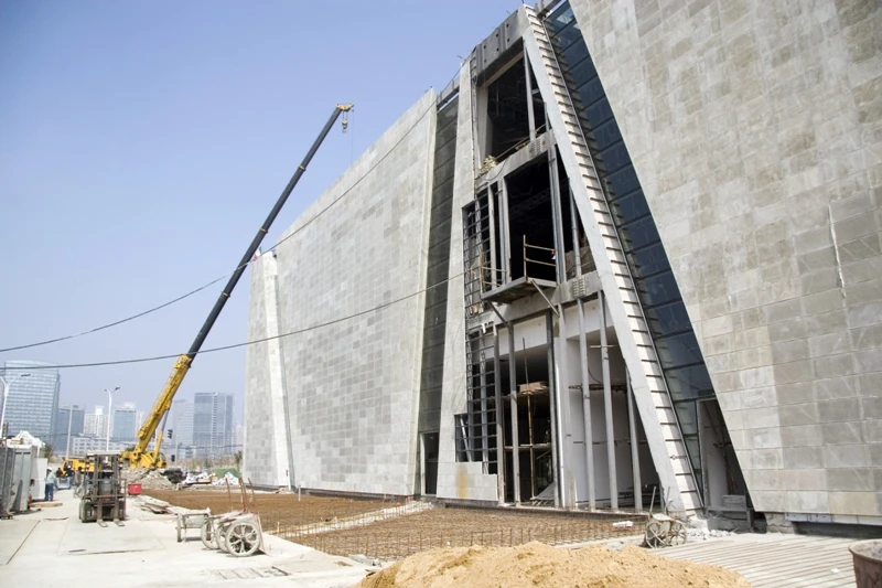 Italcementi's i.light being installed at the Italian pavilion at Expo 2010 (Photo: Italcementi)