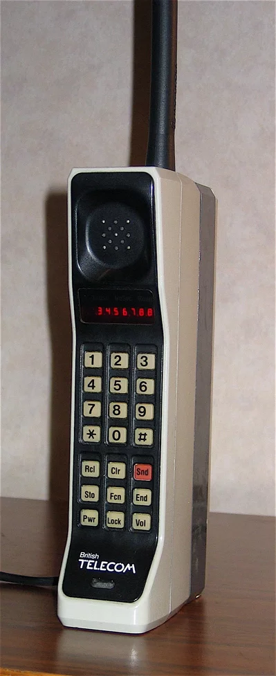 A Motorola DynaTAC 8000X from 1984. This phone has an early British Telecom badge and primitive red LED display (Photo: Redrum0486)