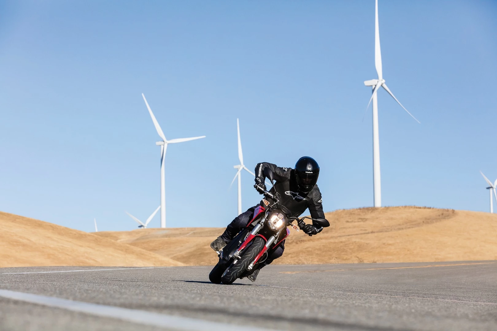 2017 Zero SR: one ride of this thing is generally enough to open most people's eyes; these things are the future