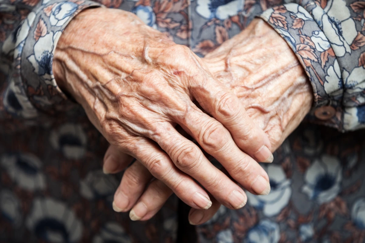 Researchers have found more evidence that a new class of drugs called senolytics can help fight the physical signs of aging